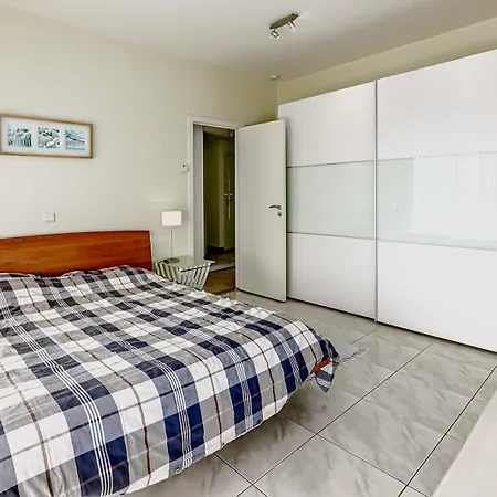 Long Island 21 A1 G Apartment Oostduinkerke